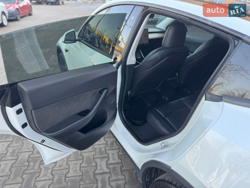 Внедорожник / Кроссовер Tesla Model Y 2020 в Луцке
