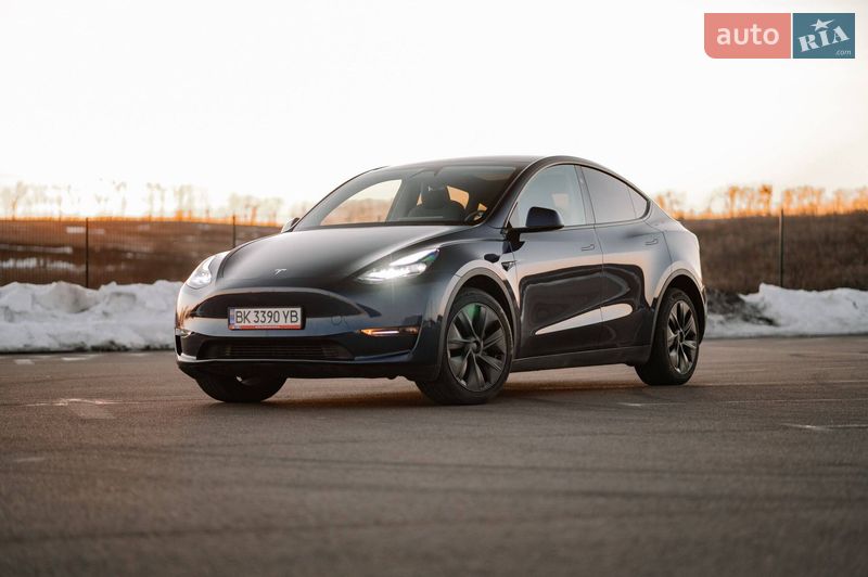 Внедорожник / Кроссовер Tesla Model Y 2024 в Ровно