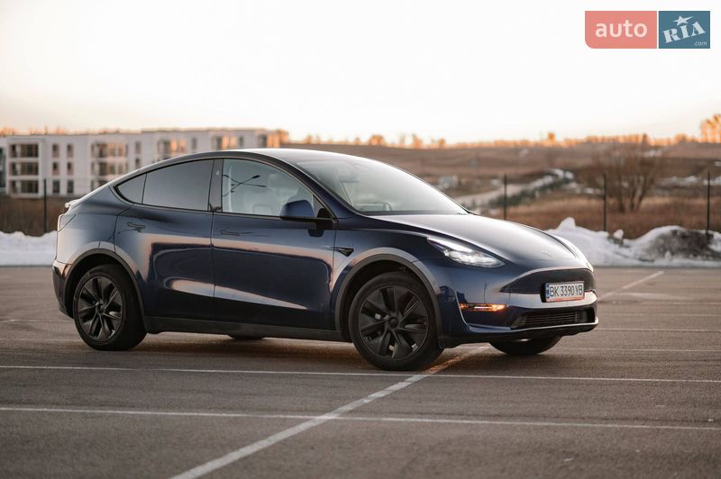 Внедорожник / Кроссовер Tesla Model Y 2024 в Ровно