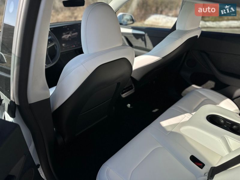 Позашляховик / Кросовер Tesla Model Y 2023 в Львові фото 28 Позашляховик / Кросовер Tesla Model Y 2023 в Львові