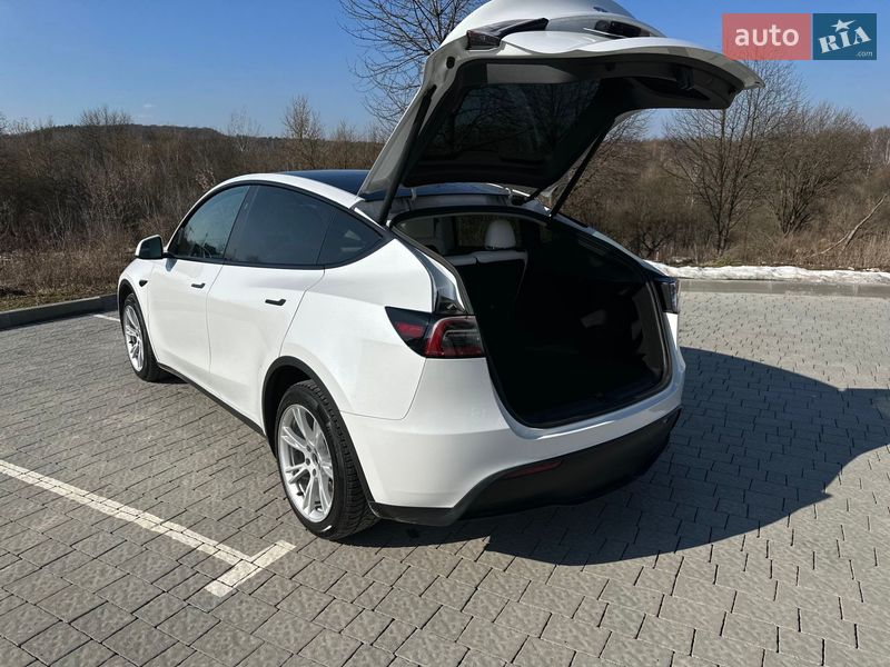 Позашляховик / Кросовер Tesla Model Y 2023 в Львові фото 34 Позашляховик / Кросовер Tesla Model Y 2023 в Львові