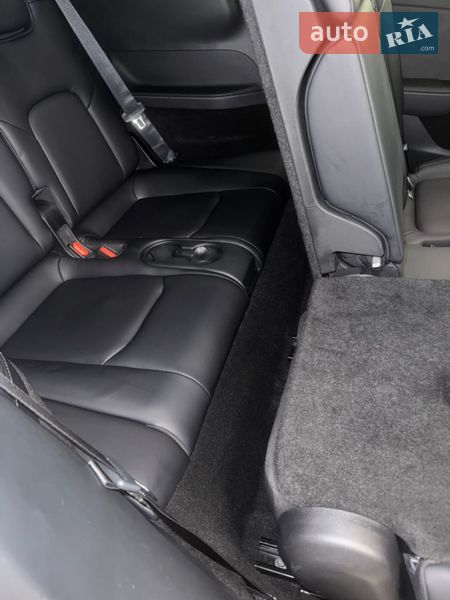 Внедорожник / Кроссовер Tesla Model Y 2025 в Киеве фото 18 Внедорожник / Кроссовер Tesla Model Y 2025 в Киеве