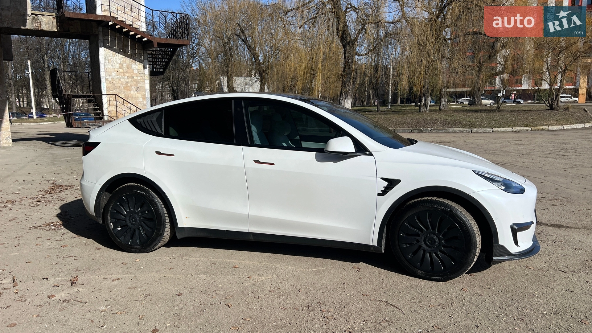 2021 Tesla Model Y - мініатюра 3