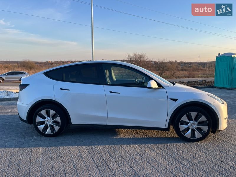 Внедорожник / Кроссовер Tesla Model Y 2020 в Львове