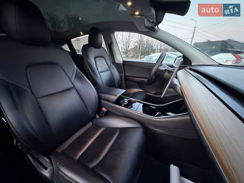 Внедорожник / Кроссовер Tesla Model Y 2020 в Луцке