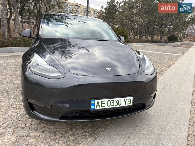 Позашляховик / Кросовер Tesla Model Y 2024 в Дніпрі