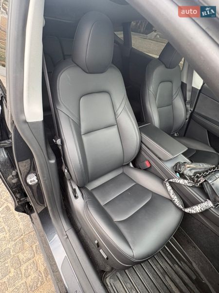 Позашляховик / Кросовер Tesla Model Y 2024 в Дніпрі