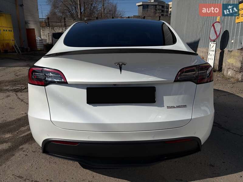 Внедорожник / Кроссовер Tesla Model Y 2022 в Киеве