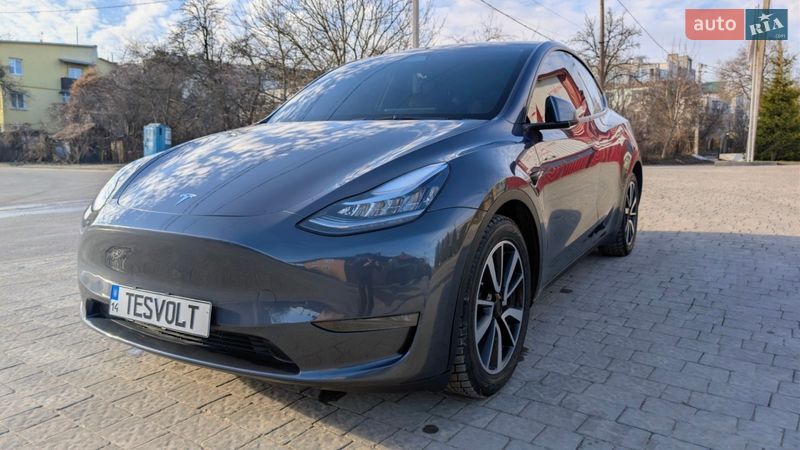 Внедорожник / Кроссовер Tesla Model Y 2023 в Львове