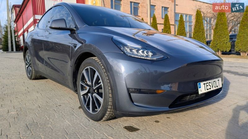 Внедорожник / Кроссовер Tesla Model Y 2023 в Львове