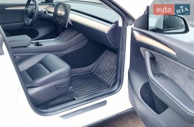 Внедорожник / Кроссовер Tesla Model Y 2023 в Киеве