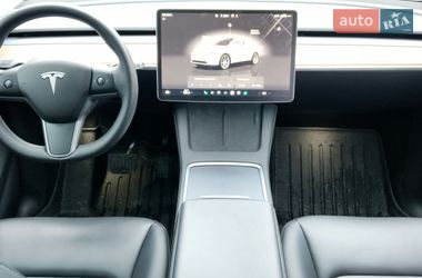 Внедорожник / Кроссовер Tesla Model Y 2023 в Киеве