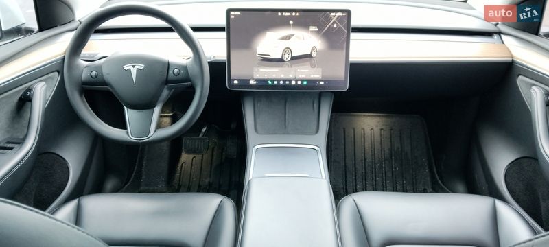Внедорожник / Кроссовер Tesla Model Y 2023 в Киеве