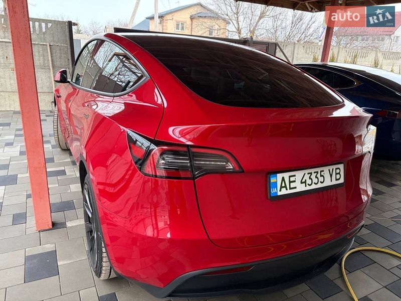 Позашляховик / Кросовер Tesla Model Y 2023 в Дніпрі