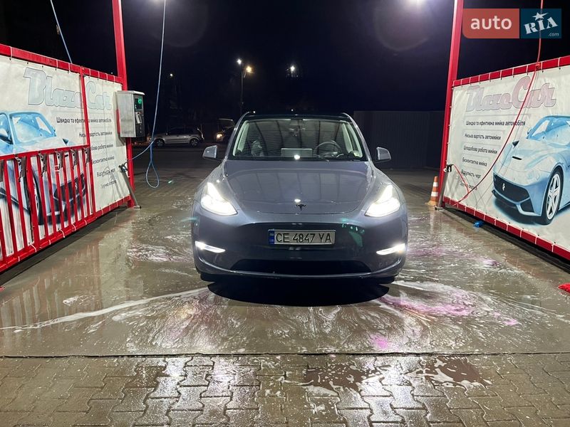 Внедорожник / Кроссовер Tesla Model Y 2023 в Черновцах
