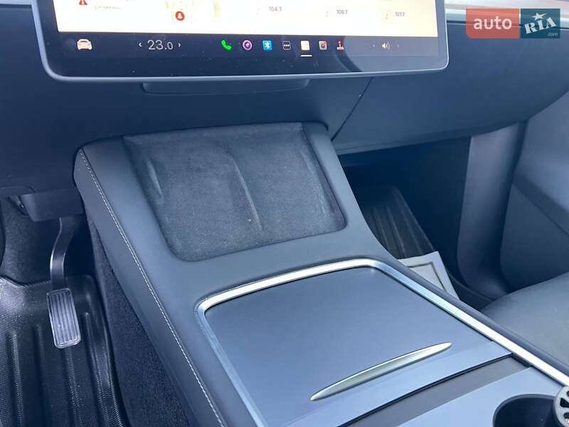 Позашляховик / Кросовер Tesla Model Y 2023 в Львові