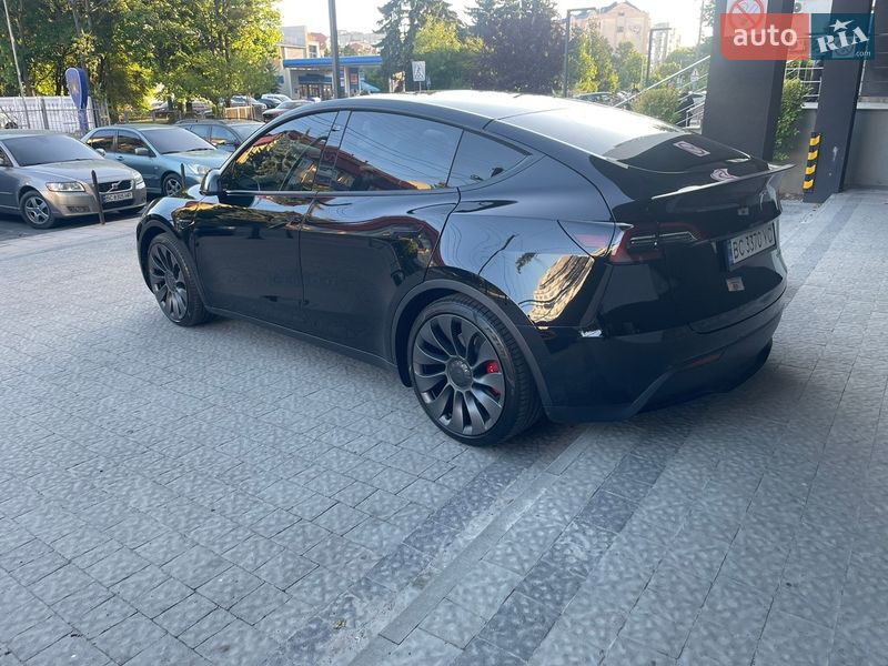 Внедорожник / Кроссовер Tesla Model Y 2021 в Львове