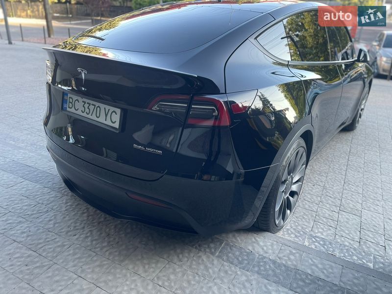 Внедорожник / Кроссовер Tesla Model Y 2021 в Львове