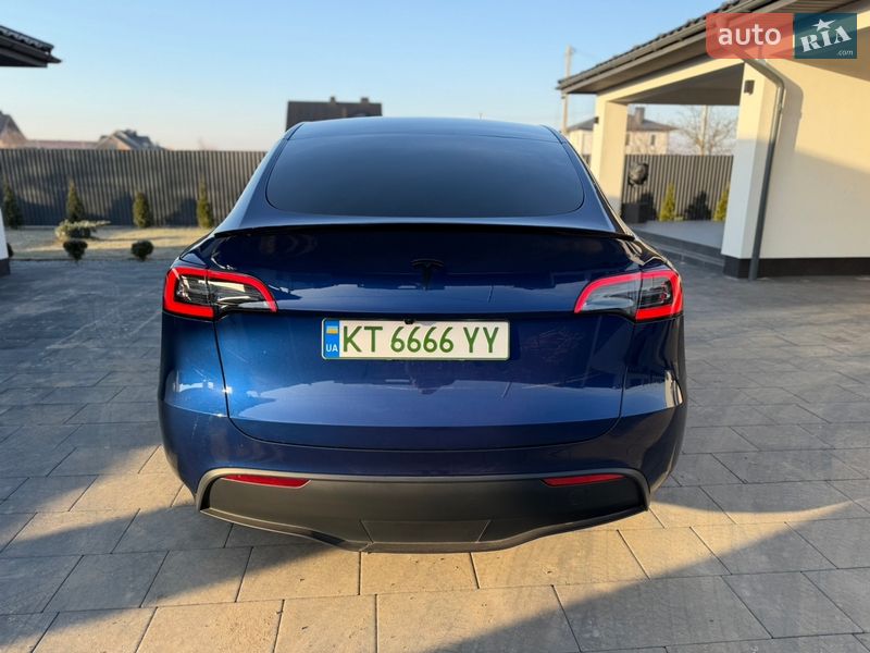 Внедорожник / Кроссовер Tesla Model Y 2024 в Ивано-Франковске