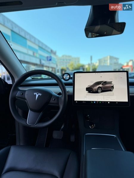 Внедорожник / Кроссовер Tesla Model Y 2023 в Киеве