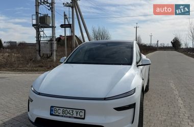 Внедорожник / Кроссовер Tesla Model Y 2025 в Львове