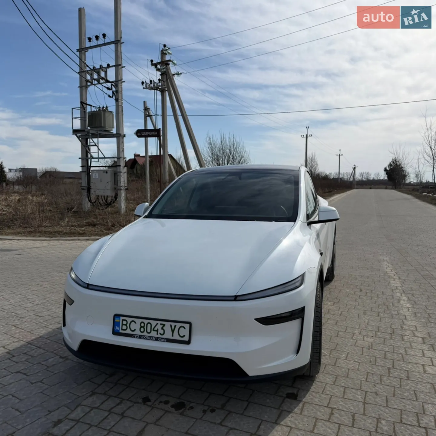 2025 Tesla Model Y - мініатюра 4