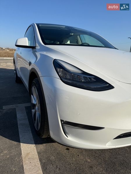 Внедорожник / Кроссовер Tesla Model Y 2021 в Ровно