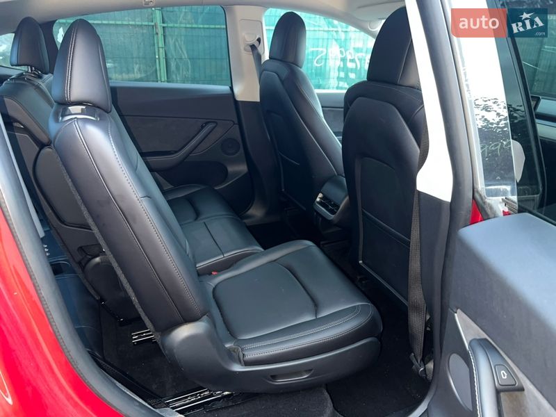 Позашляховик / Кросовер Tesla Model Y 2021 в Дніпрі