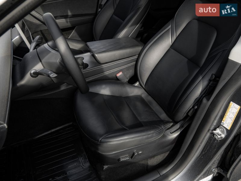 Внедорожник / Кроссовер Tesla Model Y 2022 в Львове