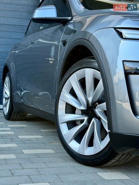 Внедорожник / Кроссовер Tesla Model Y 2025 в Дрогобыче