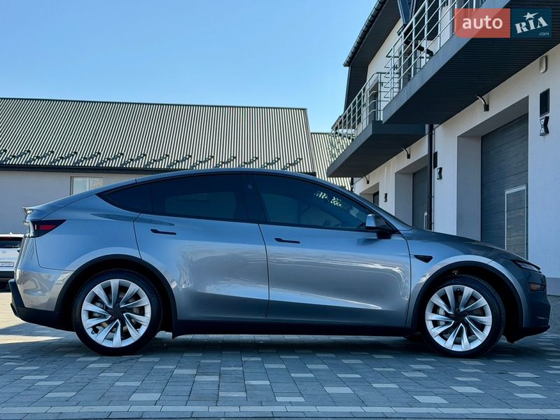 Внедорожник / Кроссовер Tesla Model Y 2025 в Дрогобыче