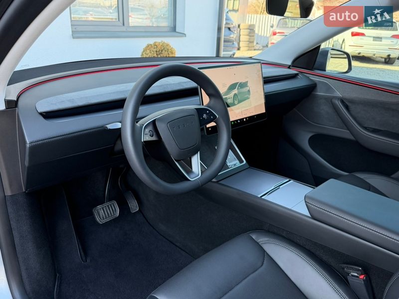 Внедорожник / Кроссовер Tesla Model Y 2025 в Дрогобыче