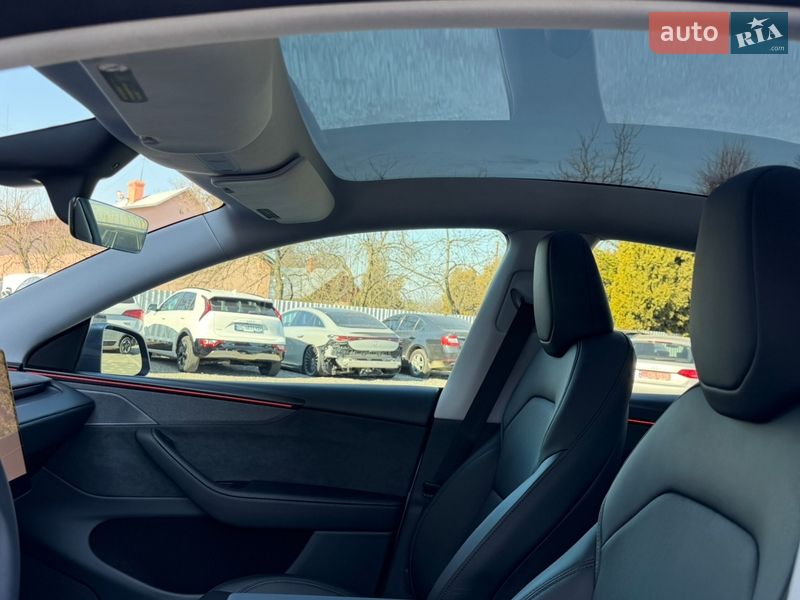 Внедорожник / Кроссовер Tesla Model Y 2025 в Дрогобыче
