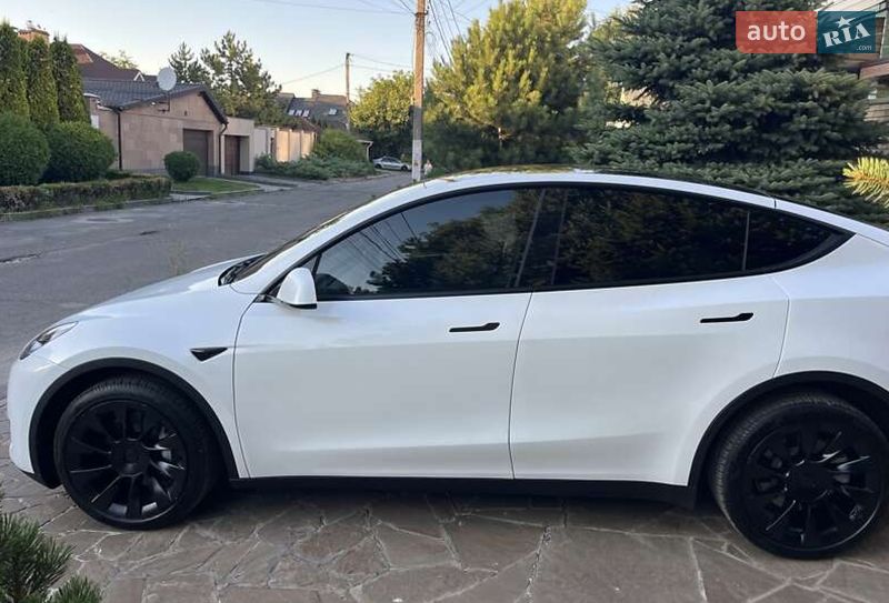 Позашляховик / Кросовер Tesla Model Y 2023 в Івано-Франківську фото 3 Позашляховик / Кросовер Tesla Model Y 2023 в Івано-Франківську