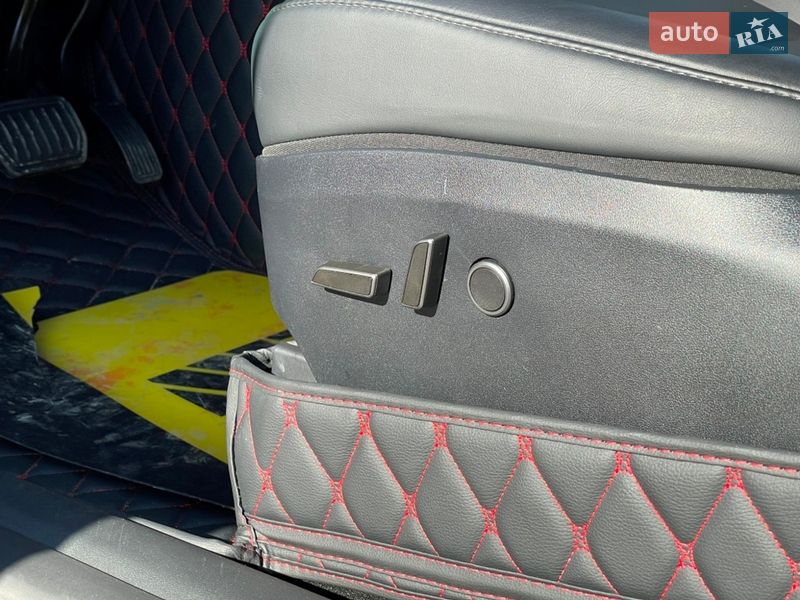 Внедорожник / Кроссовер Tesla Model Y 2024 в Киеве