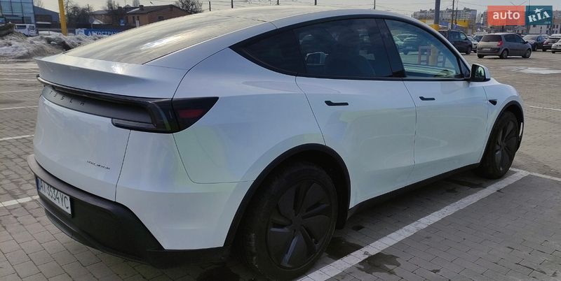 Позашляховик / Кросовер Tesla Model Y 2025 в Білій Церкві