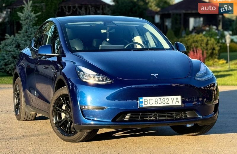 Позашляховик / Кросовер Tesla Model Y 2021 в Львові