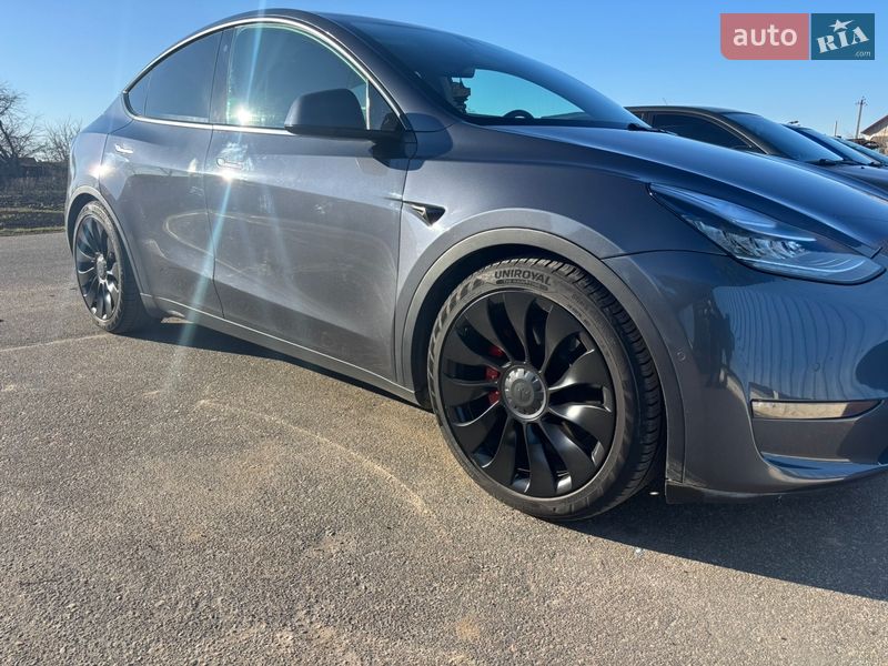 Внедорожник / Кроссовер Tesla Model Y 2020 в Черноморске