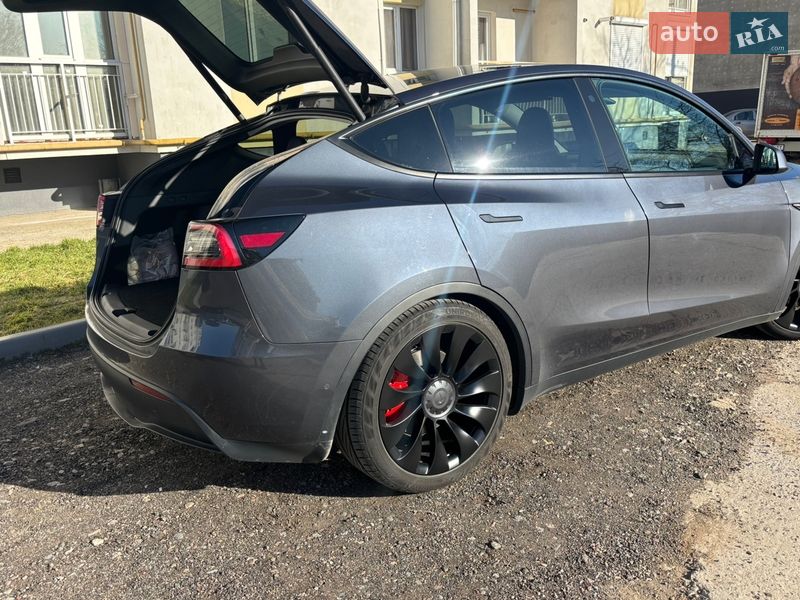 Внедорожник / Кроссовер Tesla Model Y 2020 в Черноморске