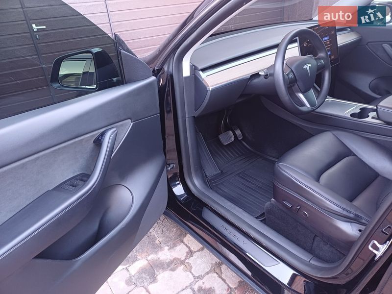 Внедорожник / Кроссовер Tesla Model Y 2022 в Полтаве