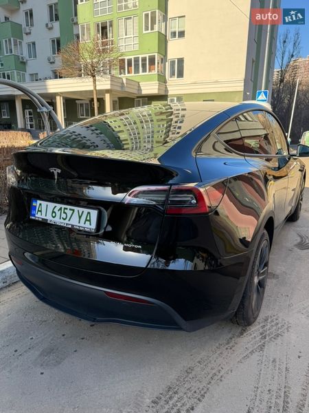 Внедорожник / Кроссовер Tesla Model Y 2025 в Киеве