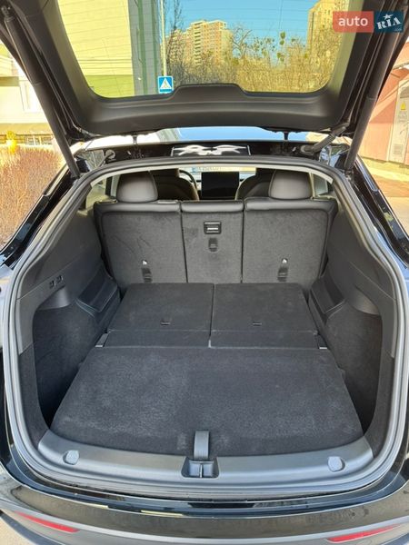 Внедорожник / Кроссовер Tesla Model Y 2025 в Киеве