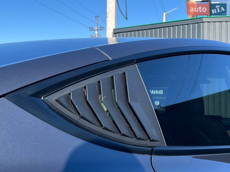 Внедорожник / Кроссовер Tesla Model Y 2021 в Львове