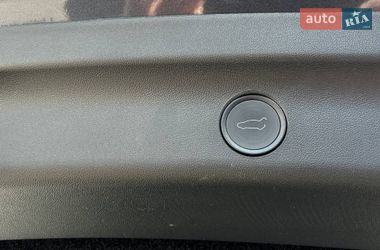 Позашляховик / Кросовер Tesla Model Y 2021 в Львові