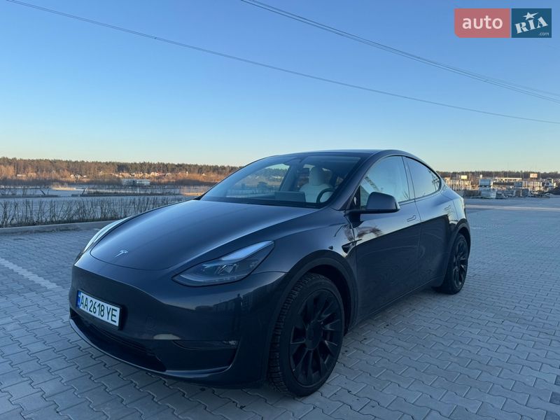 Внедорожник / Кроссовер Tesla Model Y 2024 в Киеве