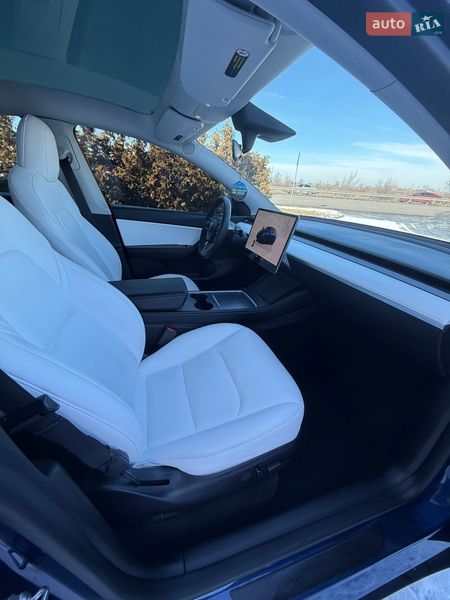 Внедорожник / Кроссовер Tesla Model Y 2022 в Днепре