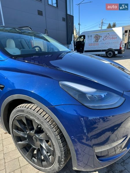Позашляховик / Кросовер Tesla Model Y 2021 в Львові