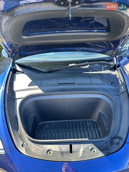 Позашляховик / Кросовер Tesla Model Y 2021 в Львові