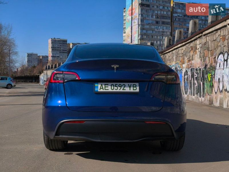 Позашляховик / Кросовер Tesla Model Y 2024 в Дніпрі