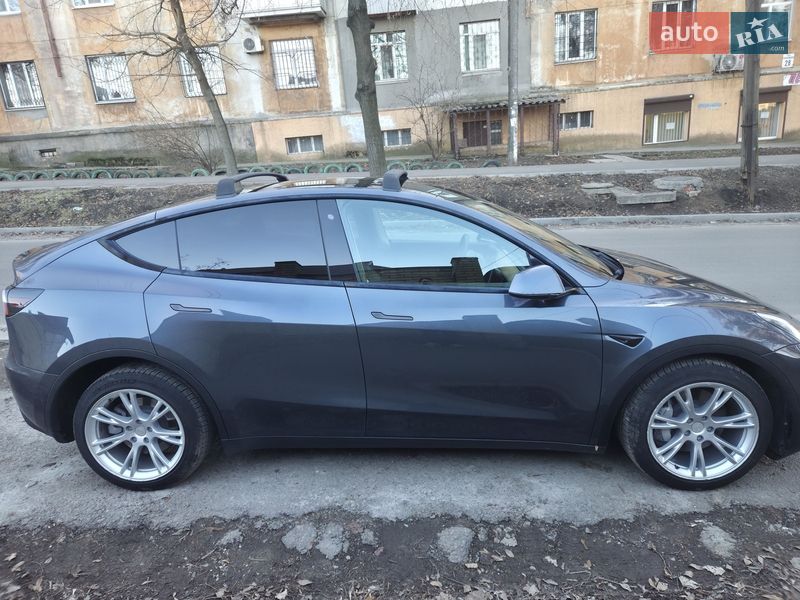 Внедорожник / Кроссовер Tesla Model Y 2020 в Днепре